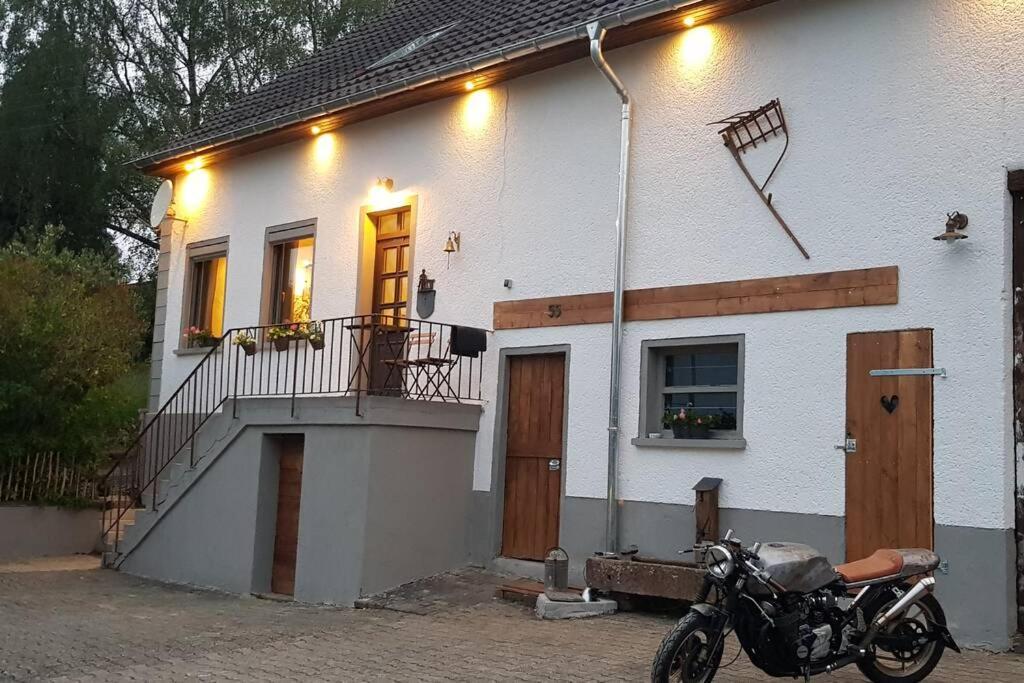 Altes Schreiner Haus In Der Vulkaneifel Brockscheid Екстериор снимка